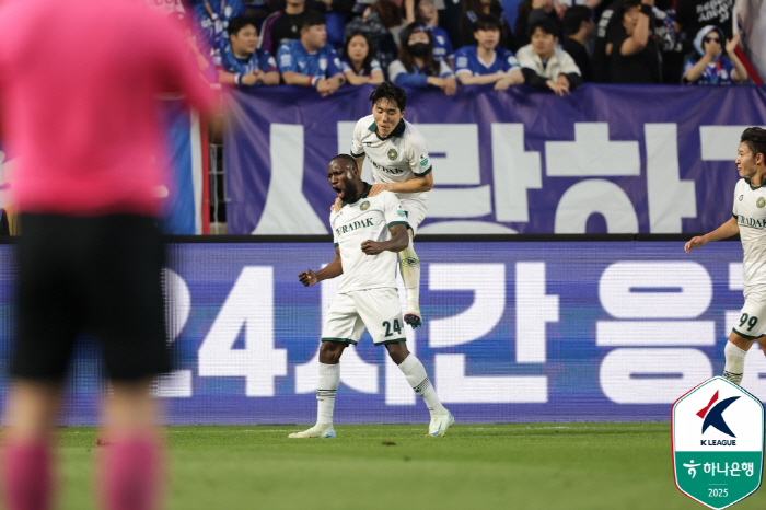 Is it true that Ilryu Chenko missed the PK for the second consecutive time? Suwon and Gimpo, who missed the opportunity to come from behind, drew 11...by nine points from Incheon