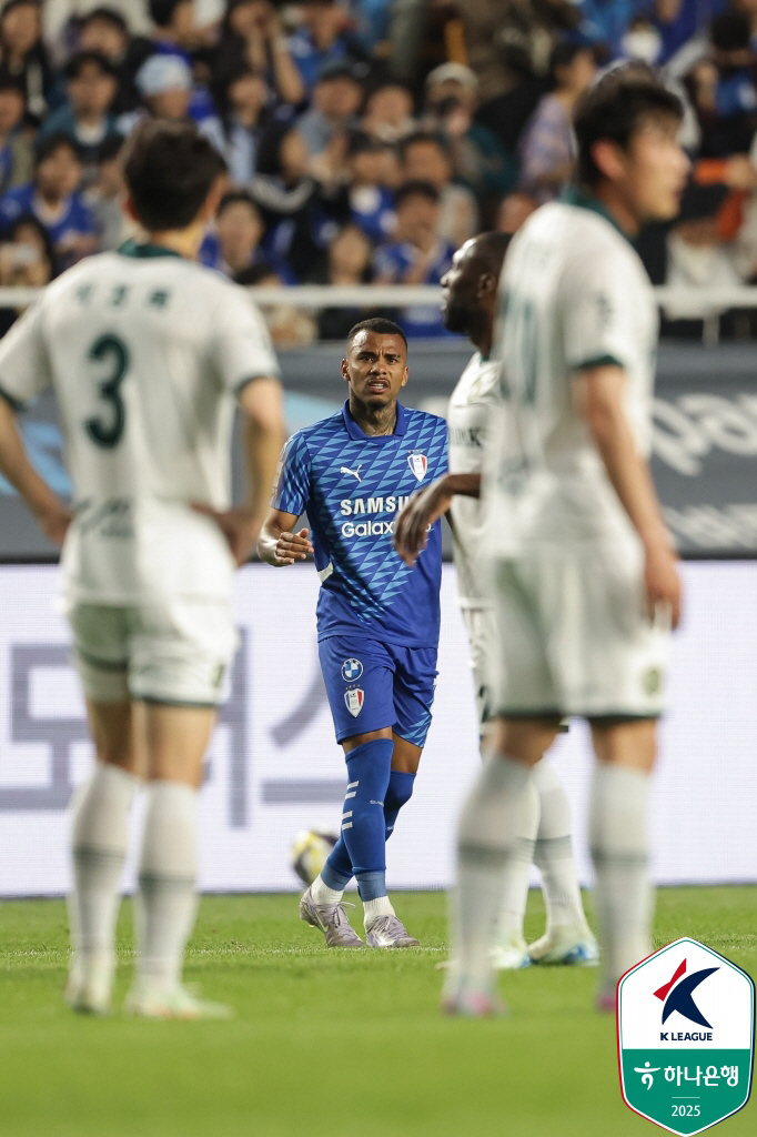 Is it true that Ilryu Chenko missed the PK for the second consecutive time? Suwon and Gimpo, who missed the opportunity to come from behind, drew 11...by nine points from Incheon