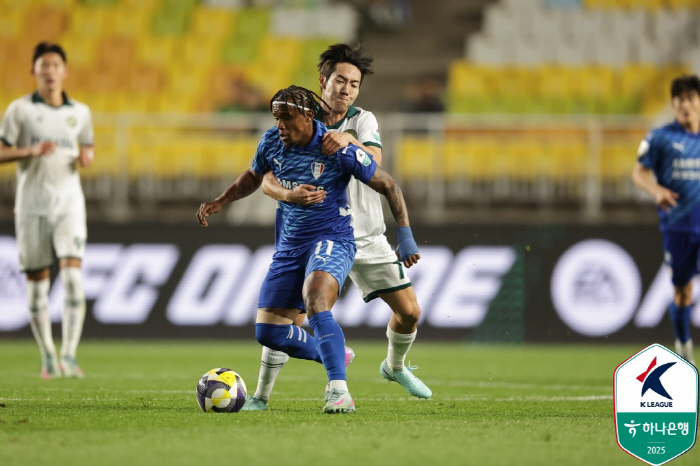 Is it true that Ilryu Chenko missed the PK for the second consecutive time? Suwon and Gimpo, who missed the opportunity to come from behind, drew 11...by nine points from Incheon