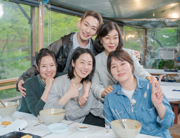 Kang Mal-geum, Kim Geum-soon, and Oh Min-hae of the rioters appeared..As soon as the script came in, I said I'd do it no matter what