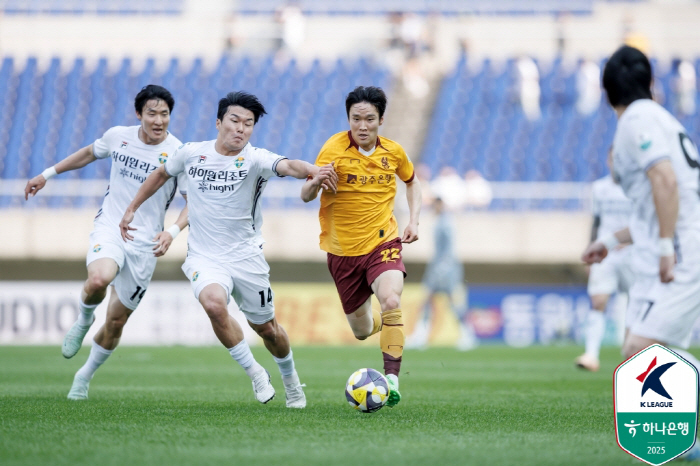 Kim Dong-hyun's final PK Gangwon wins 10 games against Gwangju, 4 consecutive wins  7th place jump 