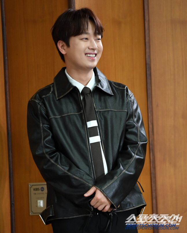 Lee Chanwon, another good story..Support for children who are skipping meals with 10 million won at their own expense (Polundier)