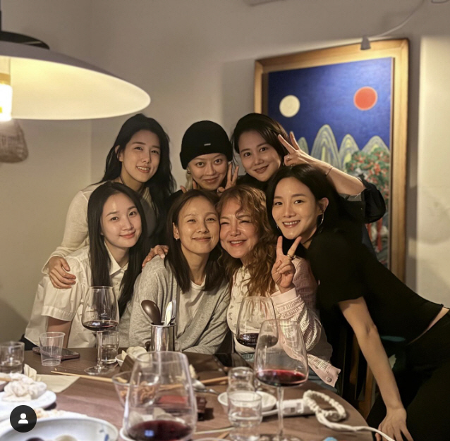 Lee Hyo-ri finally met her five daughters..It's been 10 years since we were reunited. I'm so touched