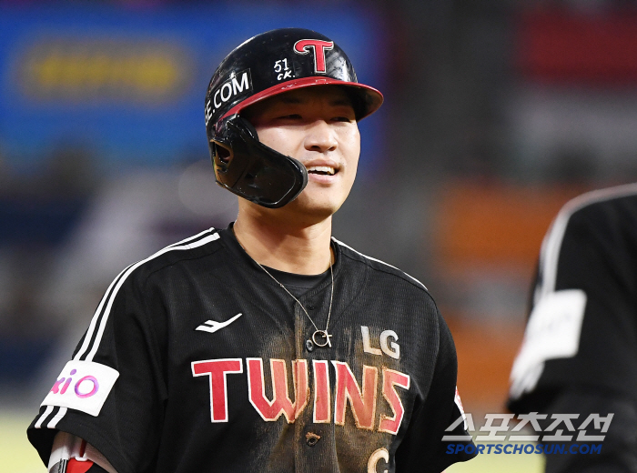 Park Hae-min is out. However, since Shin Min-jae is starting center fielder, Hae-min's injury preparation test 