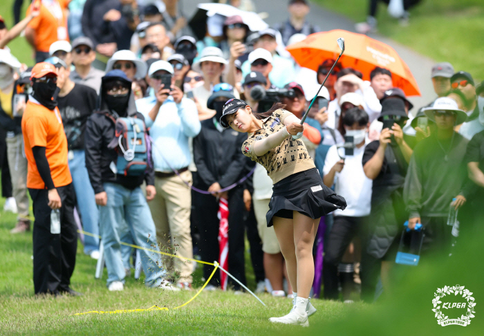 Park Hyun-kyung and Lee Chae-eun, who are persistent in putting 500 times every day, and donate 100% of the first prize money of the season 