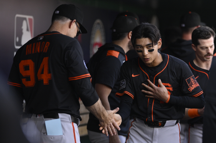 Proprietary line drive hit! Lee Jung-hoo, 5G consecutive hits, 4G consecutive strikeout closing rate of 0.281