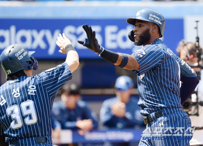 Run-off Home Run Boom! Diaz, the No. 1 home run player, is crazy...Samsung, KIA Winning Series 