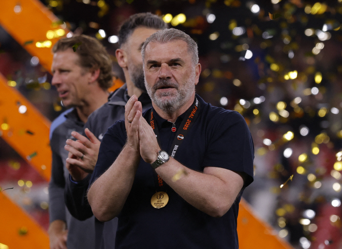 Season 3 is more fun than season 2!Postecoglou's mournful cry, which the non-official BBC also noted, was meaningless? Tottenham can appoint a coach from Legend