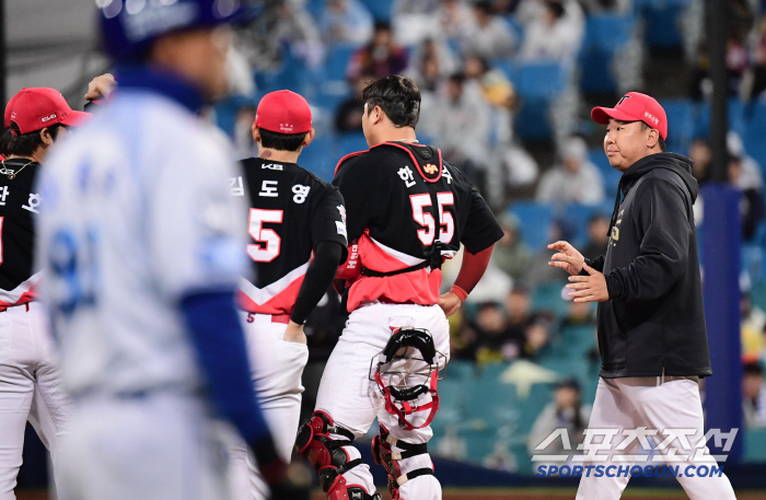Small peppers were more spicy, causing errors, loading the bases, and thanking Furado