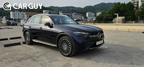  Mercedes best selling SUV GLC300..Why it's selling consistently
