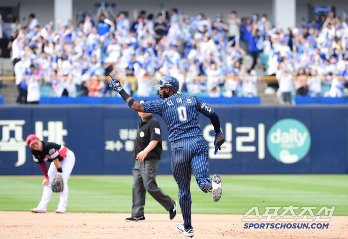 A thrilling walk-off home run (Daegu site) that made everyone excited at the end of the ninth inning with a surprise Samsung Diaz