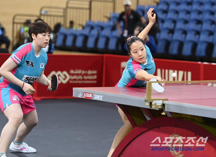What a shame! Shin Yu-bin X Yoo Han-na, who will go to the final for two consecutive years, lost to the European Union group for two to three stone, and confirmed a bronze medal in 女 doubles (Doha World Table Tennis Championships)