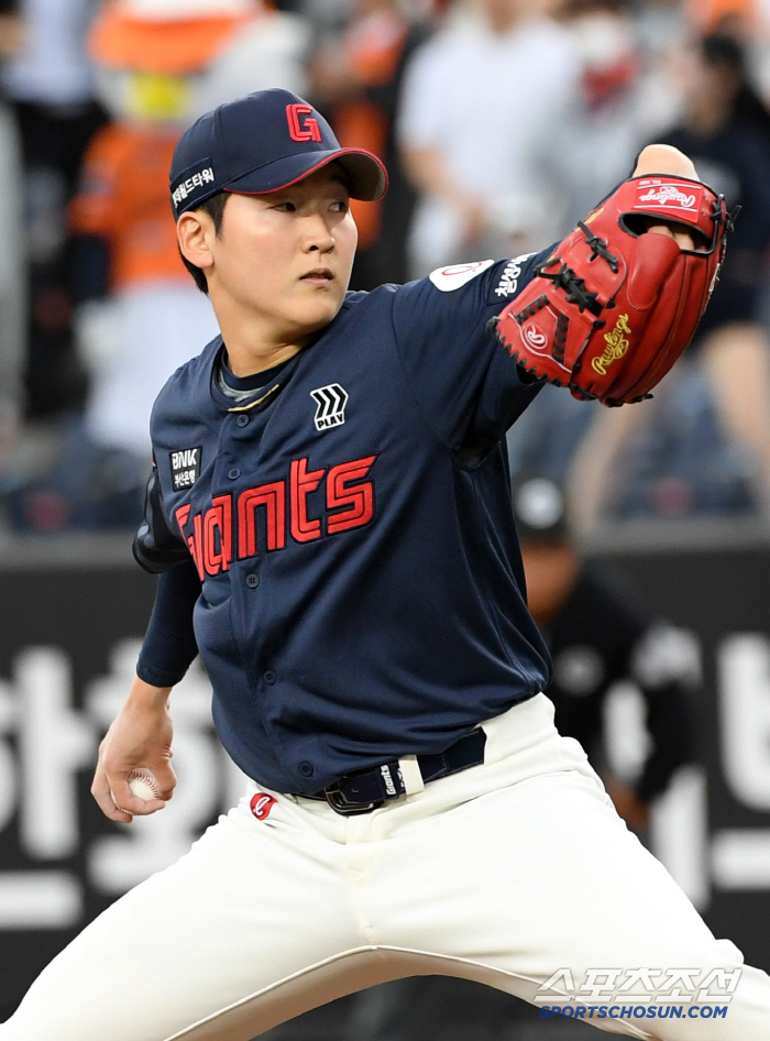 When it's really important, I'll upload it. As manager Kim Tae-hyung said, the fastball returned after taking the mound at second base. Lotte's bullpen has become stronger