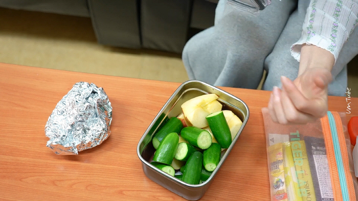 51kg for 20 years, Eom Jiwon, eating like this doesn't make you gain weight..Full full lunch box revealed (Um Jiwon)