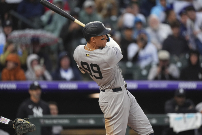 Did you hit it with a 122.9 mile bat? Ohtani, the emperor of batting speed, has as many as six 120-mile balls that he has never hit before