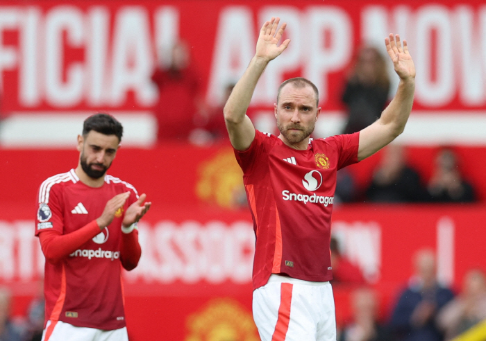 Eriksen, it's a special farewell gift for my brother. Man U captain's dignity...Beautiful farewell with PK goal