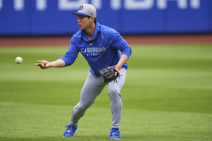 In Roberts, Kim Hye-sung is not a 0.395 hitter with a batting average? 34G selection platoon per week, 2G consecutive rejected, why?