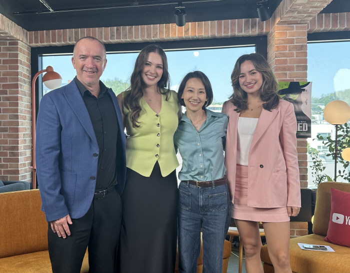  Wicked Original Glinda, Elphaba, and Kim Jiyoon's Knowledge Play appearance