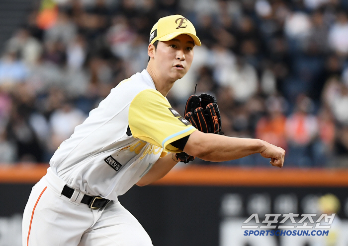 Nightmare's 5th inning 6 runs Moon Dong-ju, why not the entry?  It's time to take a break. Um Sang-baek is scheduled to call up