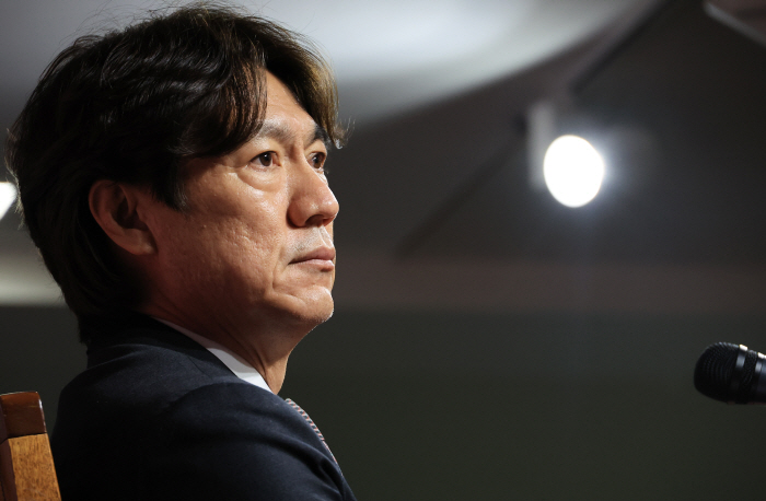  Except for Son Heung-min and Lee Kang-in, Hong Myung-bo-ho, excluding Kim Min-jae, and Jun Jin-woo, who announced the A-match list in June, was selected for the first time