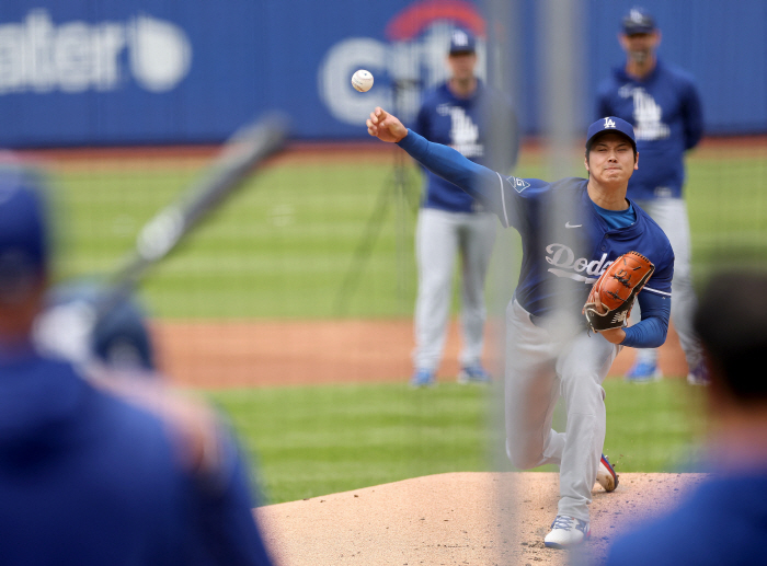 Ohtani's first live-pitching return in the second half of the year, 50 home runs and 100K are tied for the first 18th goal, 55 home runs pace