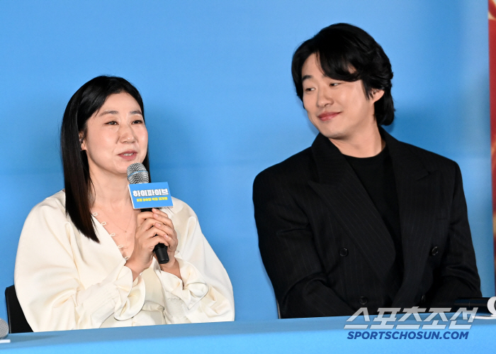  Ahn Jaehong and Ra Miran's eyes