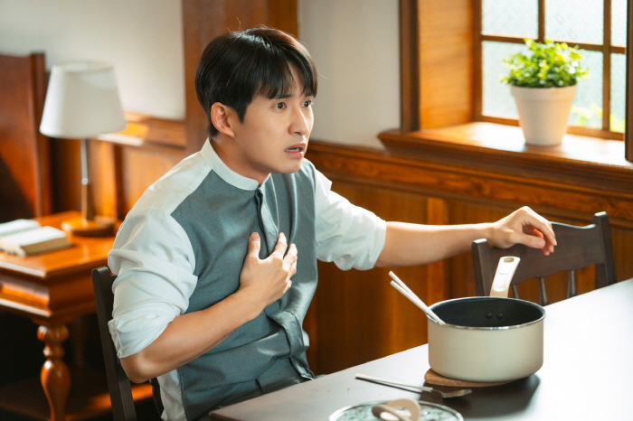 Ryu Deok-hwan Reflects on Return and Growth After 'Heavenly Ever After'