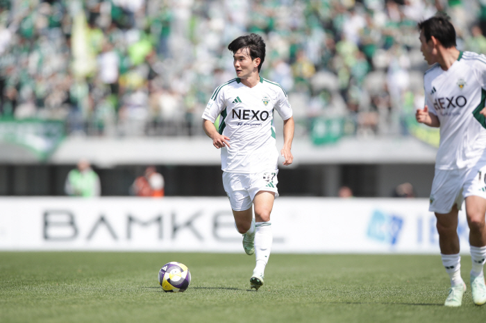All three-cylinder engines led by Jeonbuk undefeated are Hong Myung-bo...Will he show his true feelings