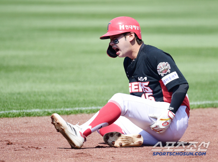 Choi Won-jun, reprimand, second-tier, but Park Jung-woo got hurtKIA, there is no center fielder