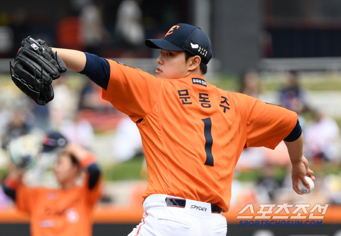 Coach Moon Dong-ju and Dal noticed in Ulsan in the fifth inning. It won't be that long.Saturday's match against NC is a return match for 7.8 billion FA.