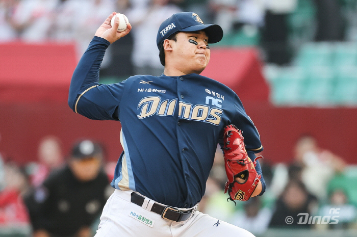Crazy diving catch that blocked him from finishing the bottom of the 11th! Fireworks pitching match with no four outs → 17 consecutive hitters, a 1-1 draw with SSG and NC 