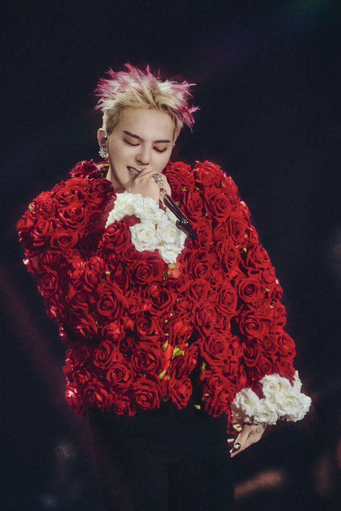 G-Dragon Ignites Osaka Dome with 80,000 Fans in Spectacular World Tour Show