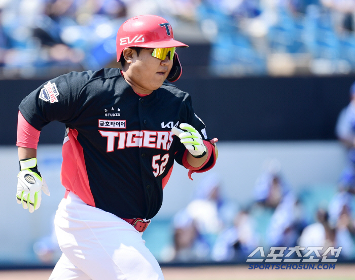 He will return to the first team in a year without a hit, but head coach Lee Bum-ho believes in a big shot. Why? 