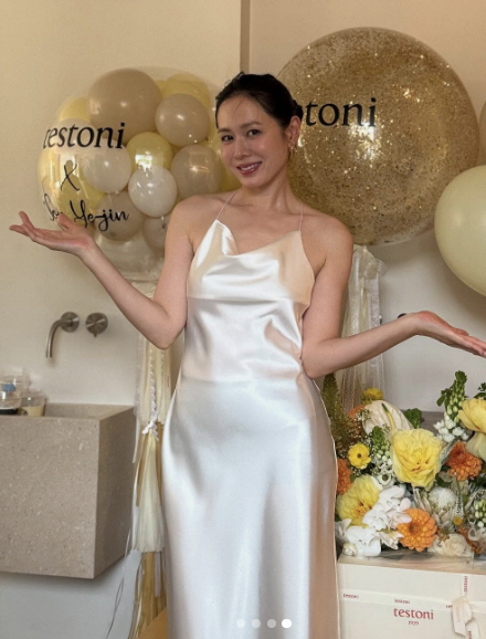 'Hyunbin ♥' Son Ye-jin's Body as a Female Woman After Giving Birth...a silhouette attached to a dress