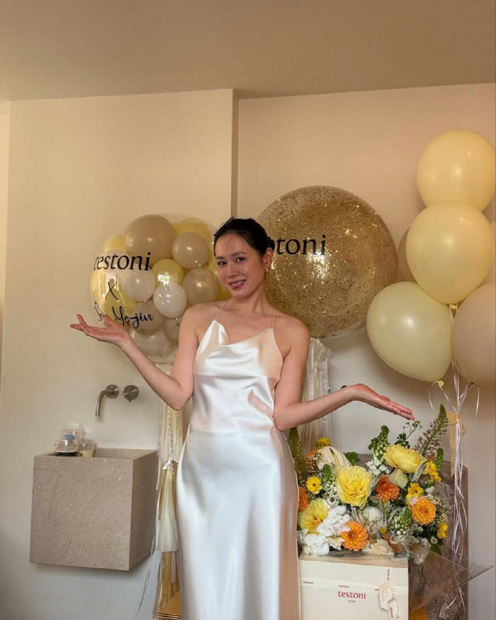 'Hyunbin ♥' Son Ye-jin's Body as a Female Woman After Giving Birth...a silhouette attached to a dress