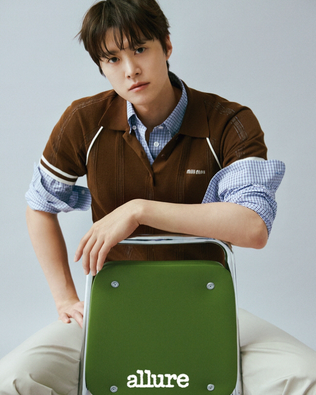 'I'm a drinking lover.' Choi Soo-young and Gong-myeong release a photo shoot with explosive chemistry