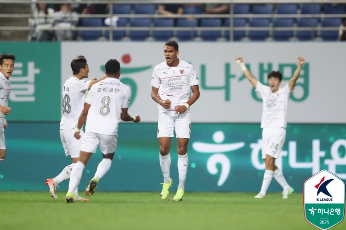 It finally went off. Jorge, the first goal of the season exploded! 1 help  1 starting point, Pohang, 31 come-from-behind wins against Daejeon and jumps to fourth place 