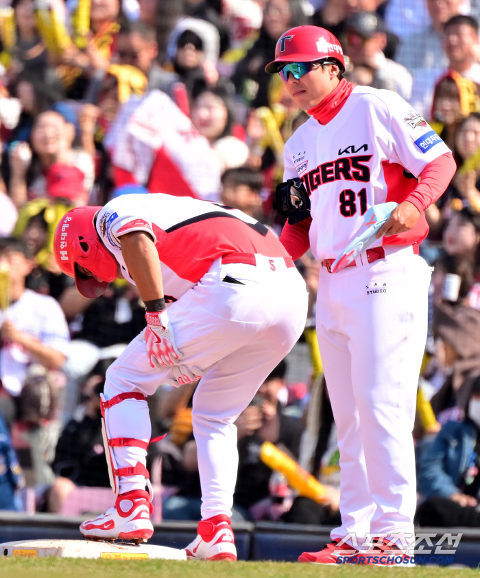 It hasn't been long since he returned, and KIA Kim Do-young found damage to his right hamstring 