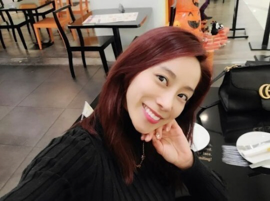 Jo Min-ah, the captain of Jewelry bullying, became the 9th insurance king of celebrity connections