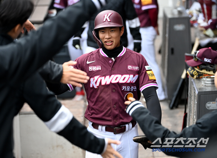 Kim Do-young also failed to laugh even if he won with a thigh injury KIA, Choi Hyung-woo, Oh Sun-woo's home run shot to defeat Kiwoom