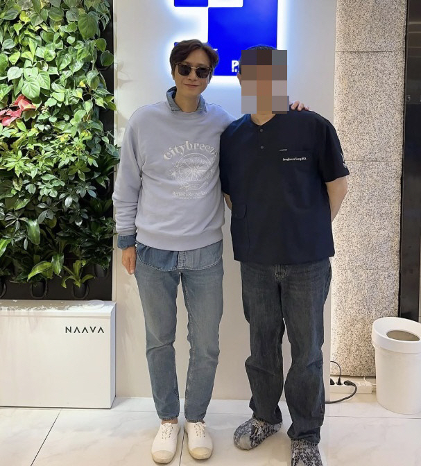 Ko Ji-yong visited a plastic surgery clinic after his health deteriorated...a still thin figure