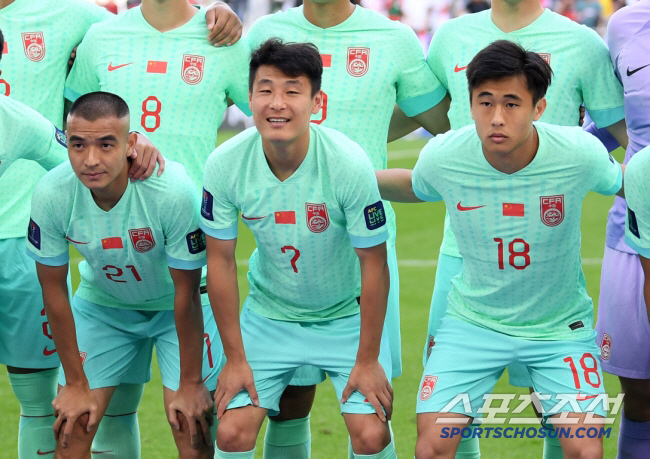 Let's risk the fate of eliminating the World Cup in China, Son Heung-min gave up due to his fall...Who's gonna score a goal?