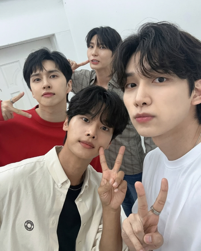 Military Corruption Ravi Dropped Group Photo On Biggs' 13th Anniversary 
