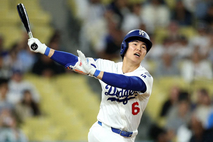 Ohtani is the lone leader in 19 home runs with 185km cannon explosion, and Kim Hye-sung has no hits in three at-bats and even an error in LAD 62 CLE (6th inning)