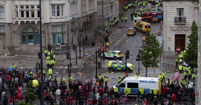 Shocking Event Car Rushes During Liverpool Winning Parade...A man in his 50s was arrested → Dozens of injured people