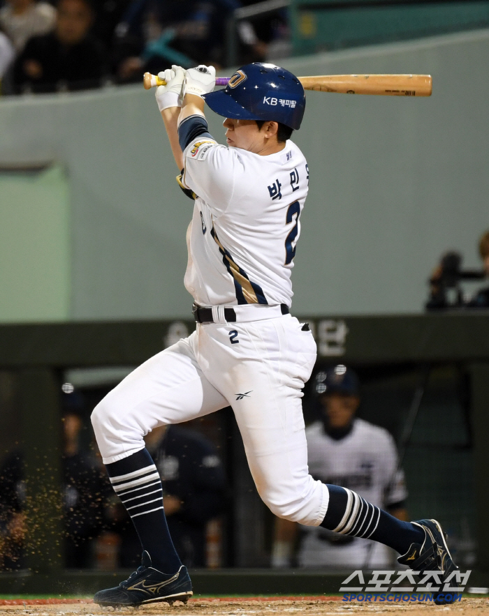 Son Ah-seop Can Defend From Today → Leadoff Park Min-woo's monthly No. 1 run was washed away by Hodu, one thing left to be desired 