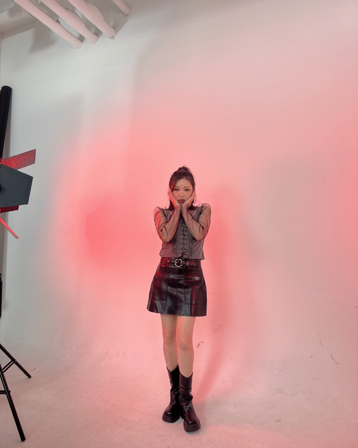 Who said I gained weight..Song Ga-in, beauty that comes to life just by changing her makeup style