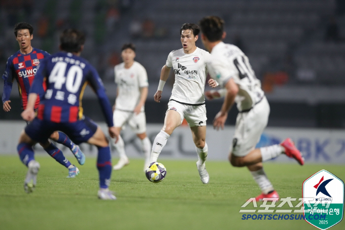 With the breakaway Masugal Goal Jeju, Suep won 1-0 in 7 games → Jeju 10th place ↔ Suep 11th place 