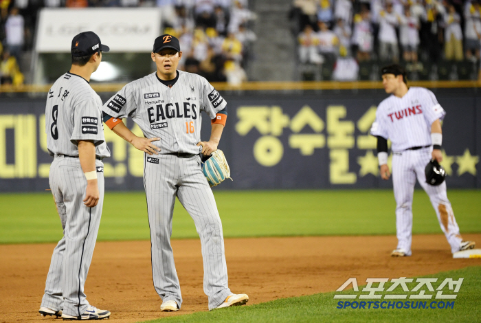 40→44→65 Chae Eun-sung struck out with two outs and a two-run shot → two outs and a bases-loaded swing in the 11th inning. Hanwha chases LG again after 2.5G cars