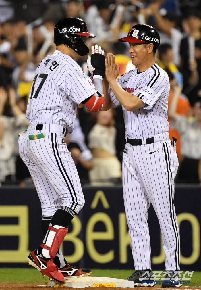40→44→65 Chae Eun-sung struck out with two outs and a two-run shot → two outs and a bases-loaded swing in the 11th inning. Hanwha chases LG again after 2.5G cars